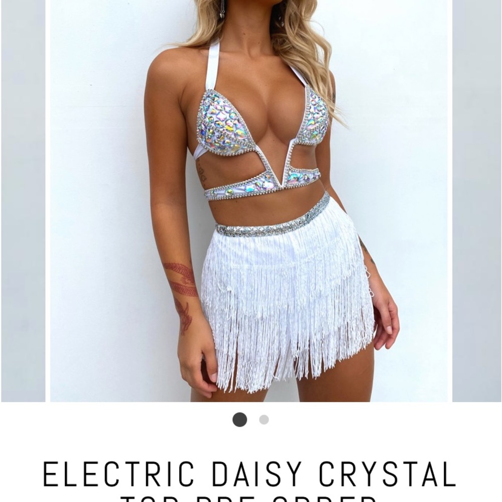 Generation Outcast Top